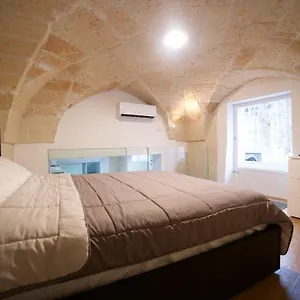 https://suite-del-teatro-romano.lecce-hotels.com